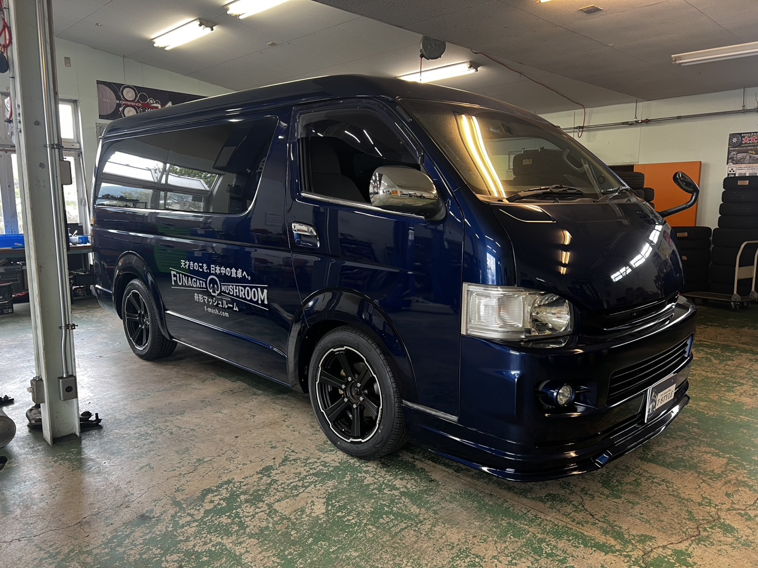県内企業様(TOYOTA HIACE)
