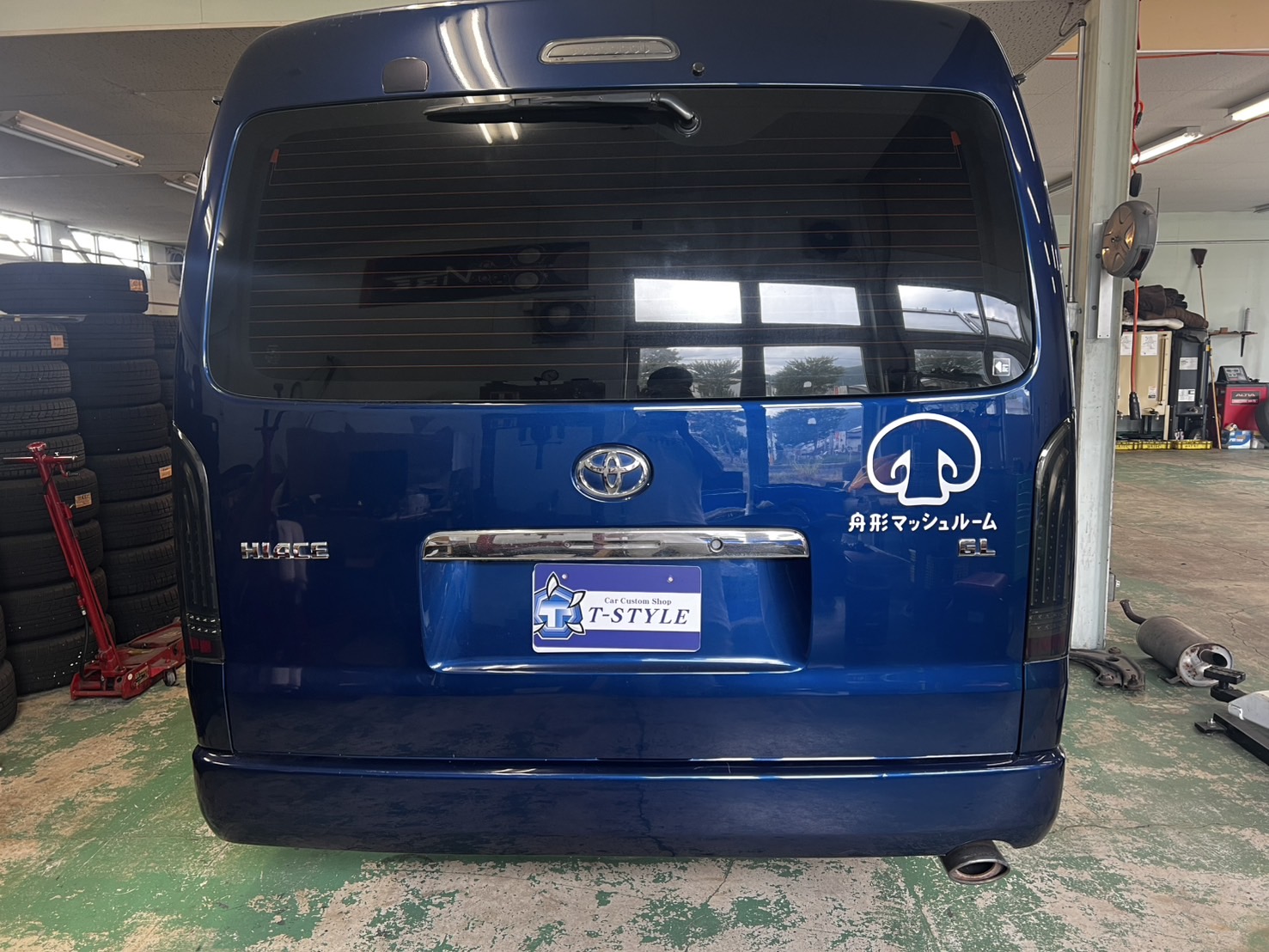県内企業様(TOYOTA HIACE)